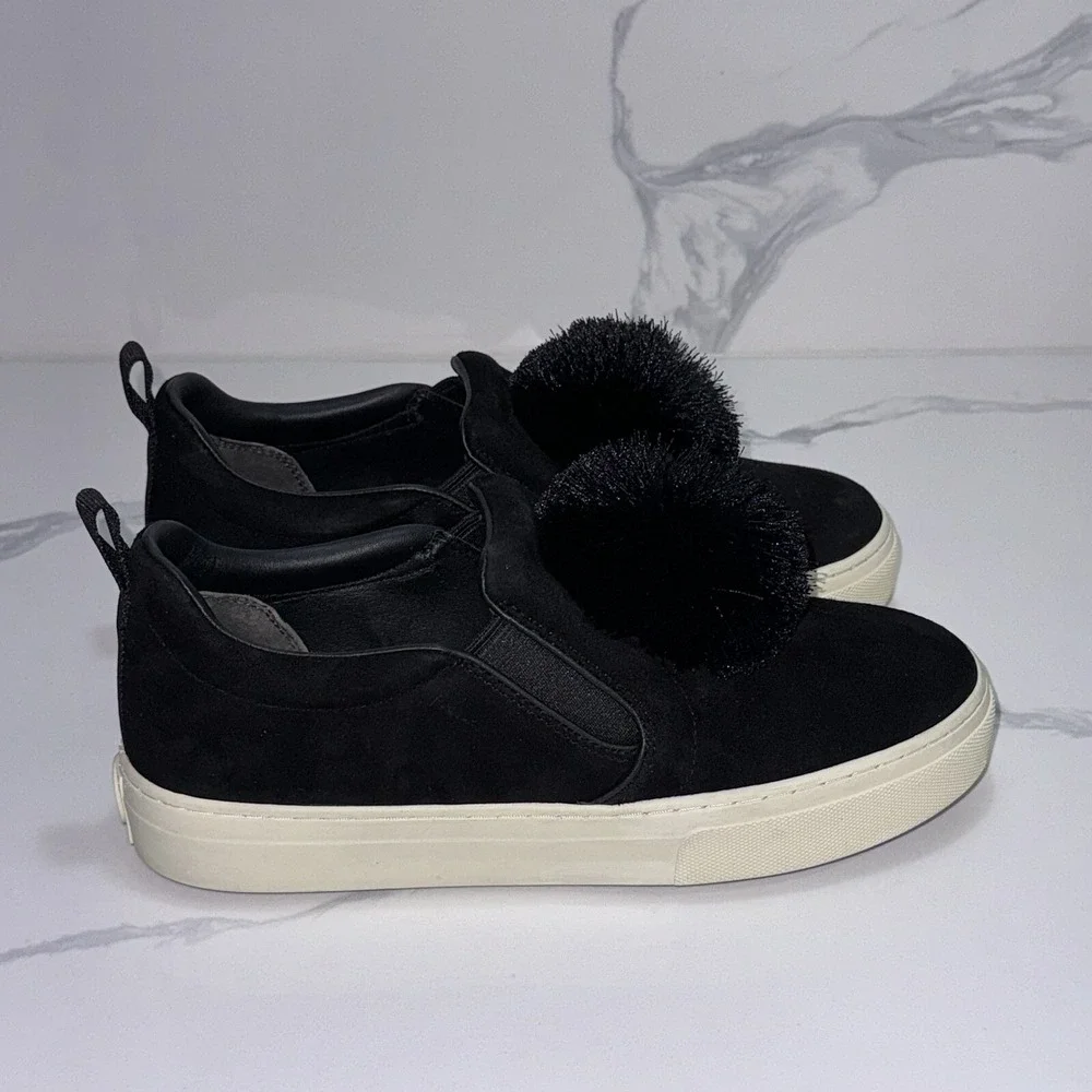 Tory Burch Pom Pom Designer Sneakers Shoes Black Women's Size 7.5